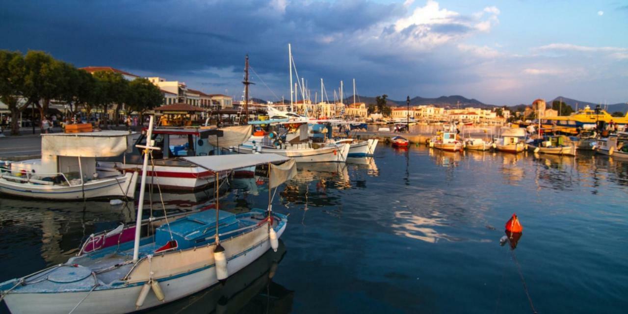 The Roof - Flat Sea View In Aegina Town Apartamento Exterior foto